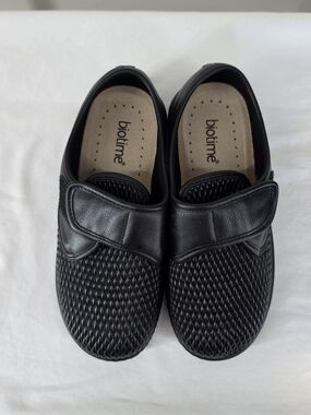 BIOTIME DACEY LEATHER ORTHOPEDIC COMFORT SHOES BLACK | LIGHTWEIGHT VELCRO WALKIN